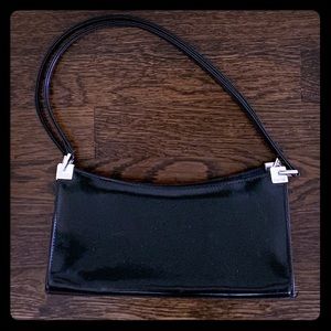 Black shoulder bag